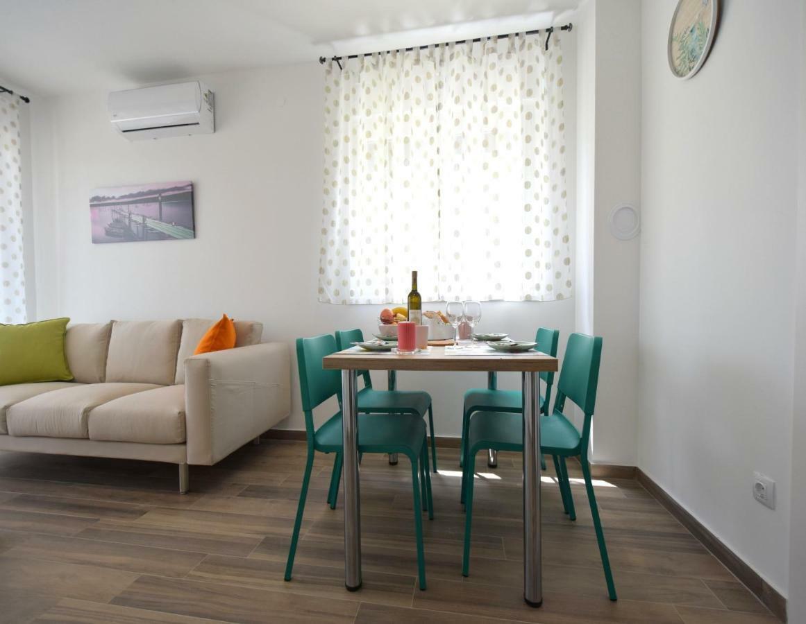 Apartments Medna Čižići Exterior foto